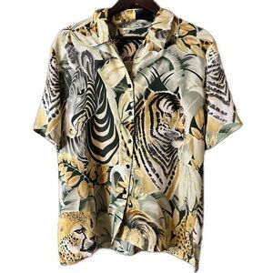 Women’s Polyester Button Down Collared Blouse Safari Tiger Giraffe Print Size 1X